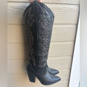 Steve Madden Black Embroidered Women's Boots